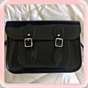 THE CAMBRIDGE SATCHEL COMPANY- BLACK SATCHEL 11’
